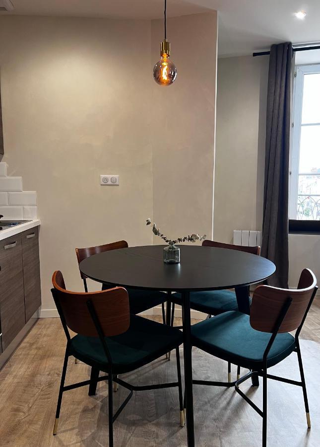 Myaka Appartement Wood Cholet Exteriör bild